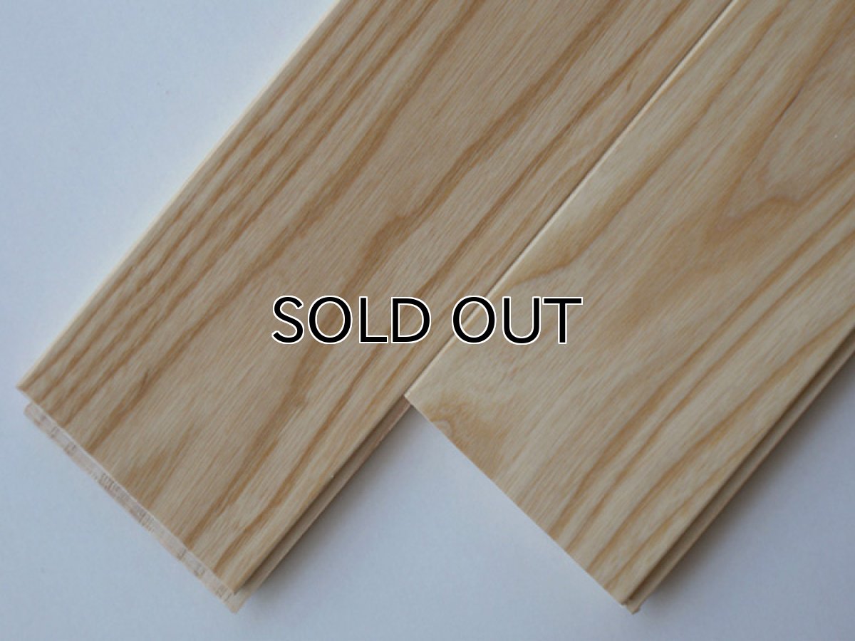 画像2: ホワイトアッシュ幅広無垢フローリングＵＮＩ・V溝タイプ自然塗料塗装1820×130×15 (2)