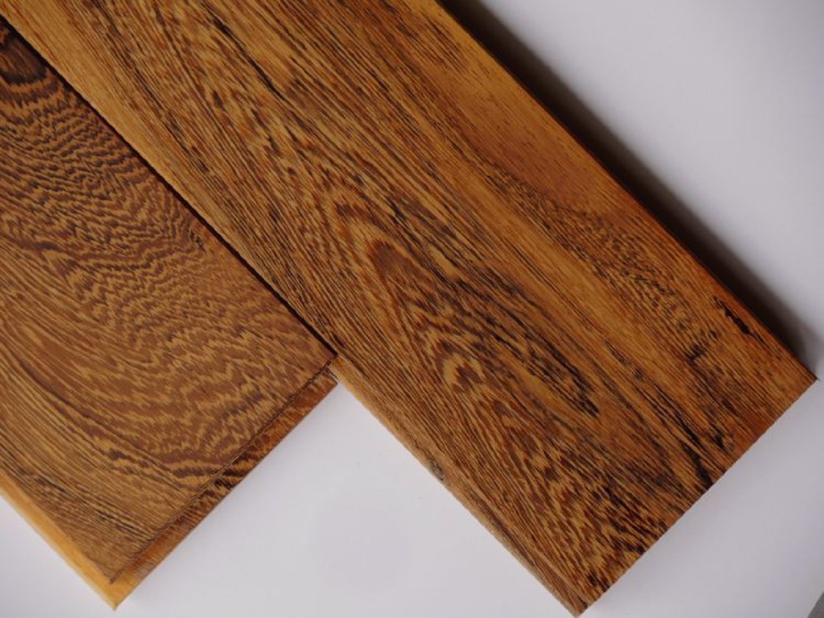 画像2: タガヤサン無垢フローリングＵＮＩ・自然塗料塗装　1820×120×15 (2)