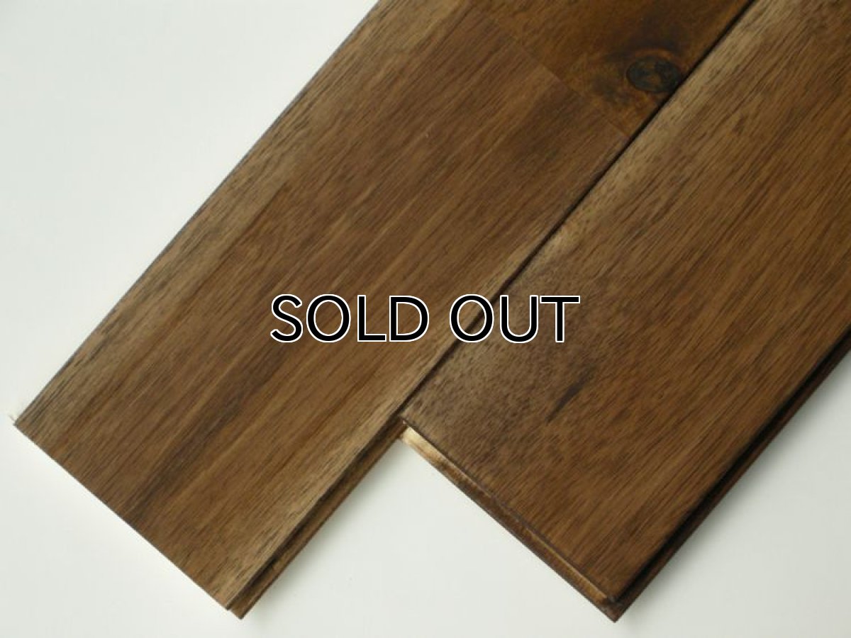 画像2: ベトナムアカシア無垢フローリングＵＮＩ・Ｎグレード着色自然塗料塗装（ルビオ＃１１２・チョコレート）　1820×90×15 (2)