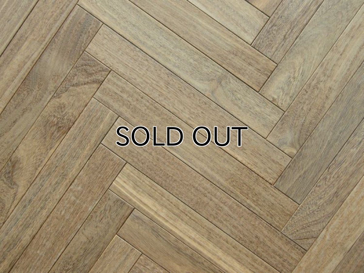 画像2: クク（カユクク）無垢フローリング・ヘリンボーン貼り用・無塗装　420×60×15 (2)