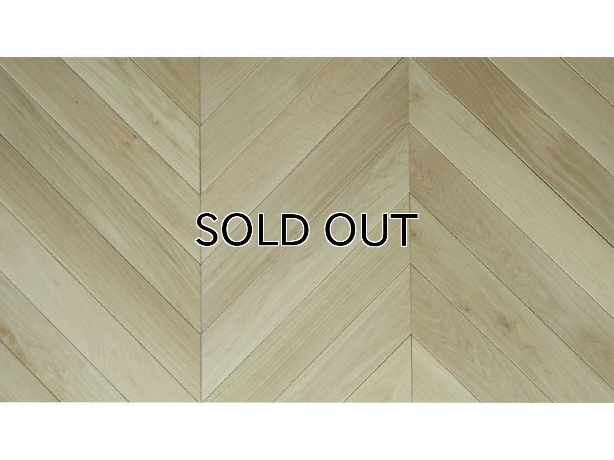 画像2: オーク無垢フローリング・フレンチヘリンボーン貼り用・無塗装　540×90×15 (2)