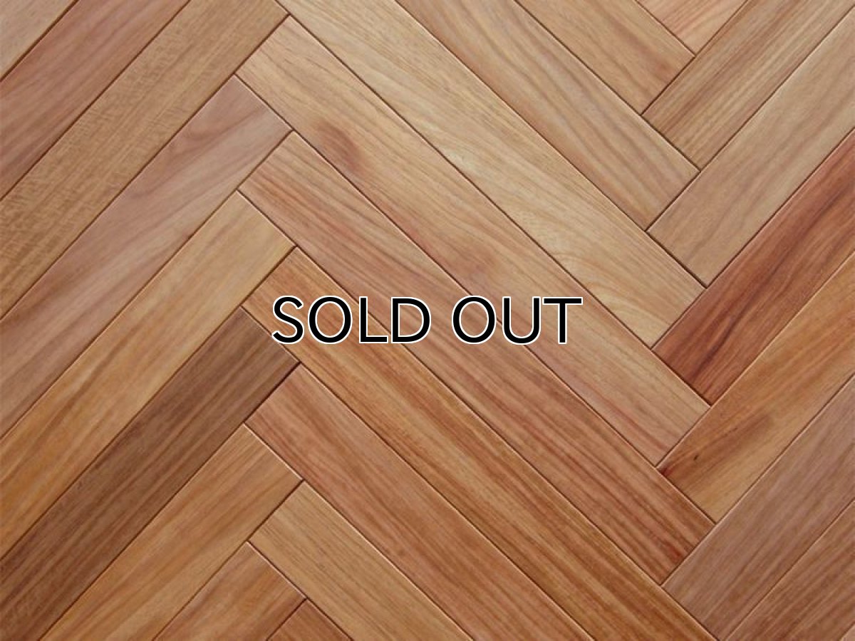 画像2: リングア無垢フローリング・ヘリンボーン貼り用・無塗装　420×60×15 (2)